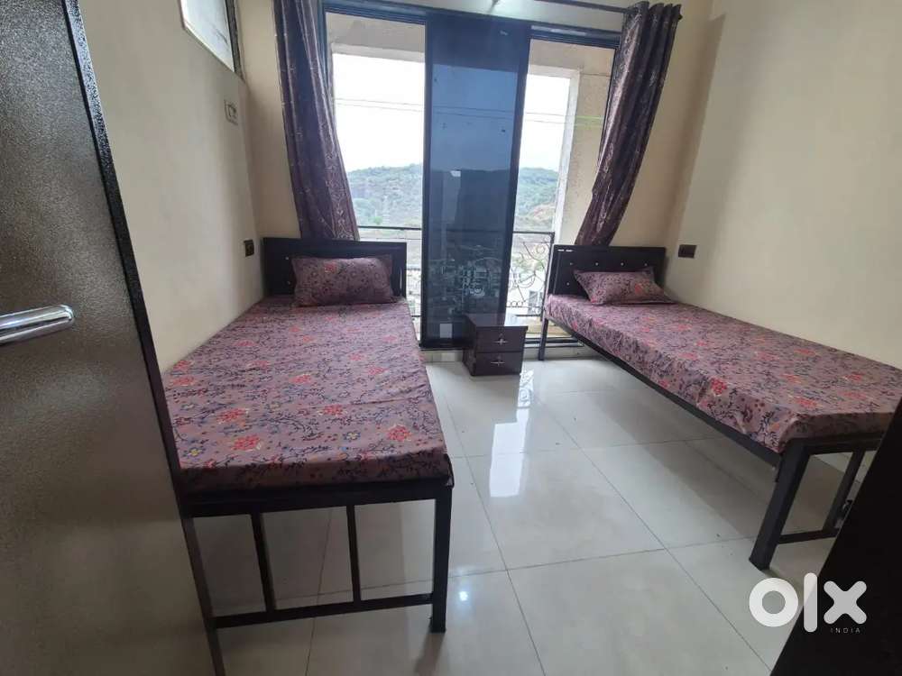 IN NERUL Pg at prime location premium quality ac non ac no brokerage