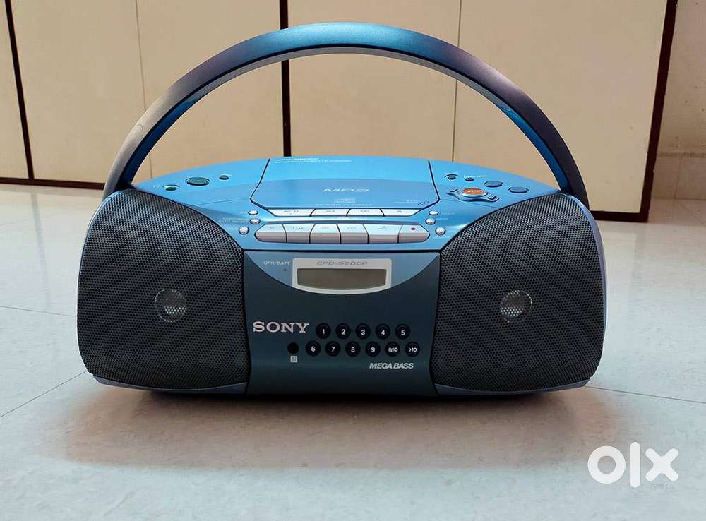 Sony Boombox Tape Recorder / Audio CD MP3 Player / Digital Radio FM