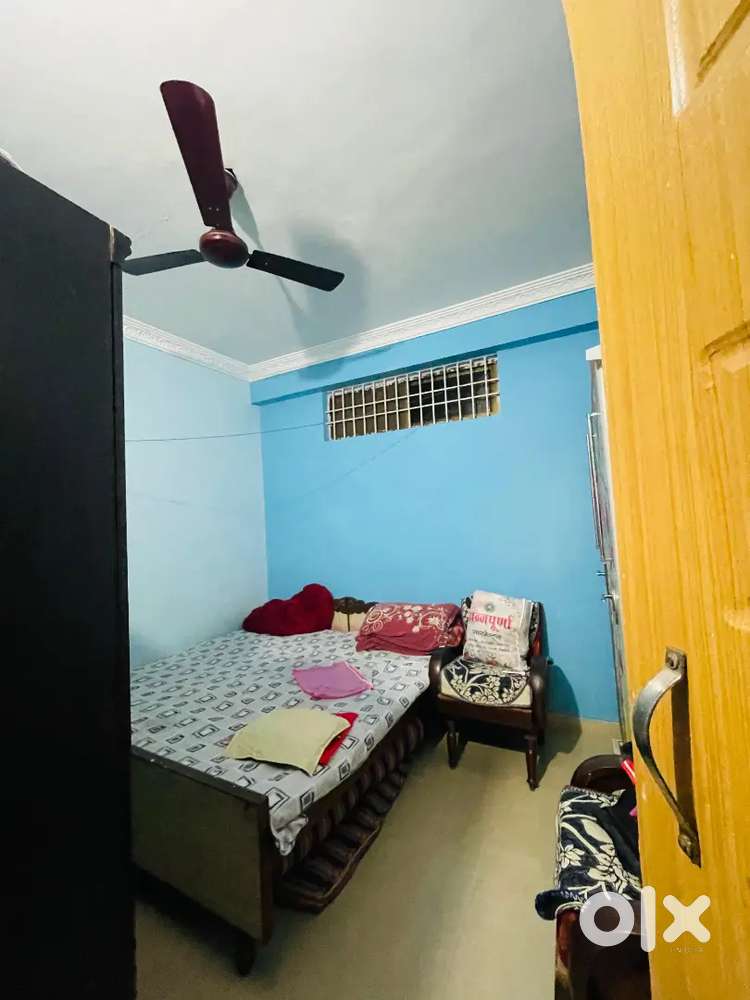 Sector 6 near sai college, best location ,we are searching for girls