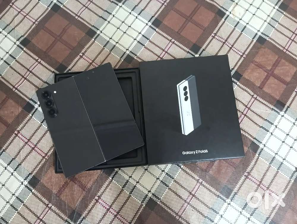 Samsung Z Fold 6(12/256) Limited Edition mobile with ADLD insurance