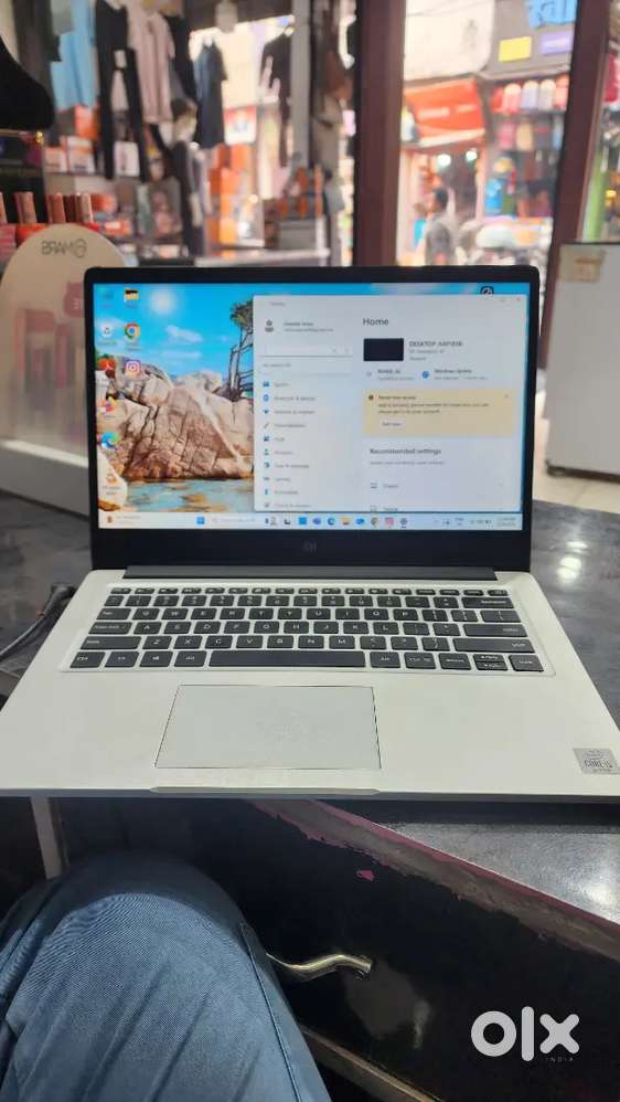 MI Notebook 14