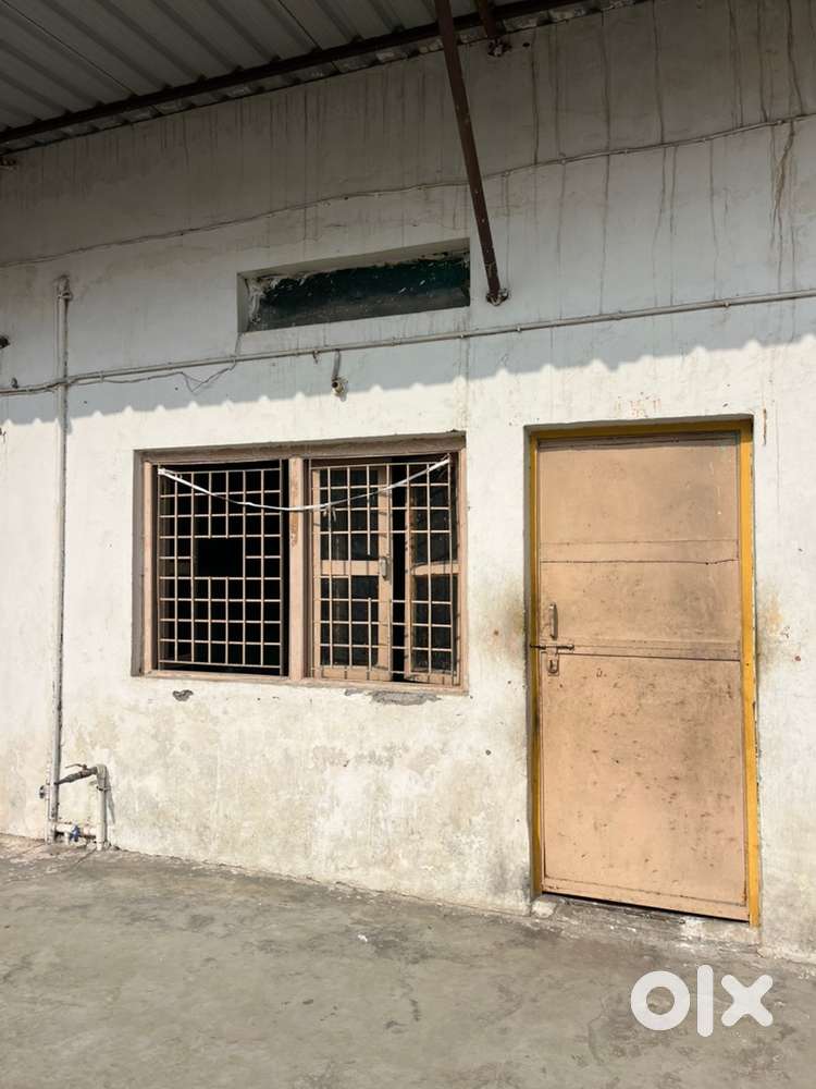 15x20 Foot rooms & extra Open Area 700 sqft or Use as Godown also