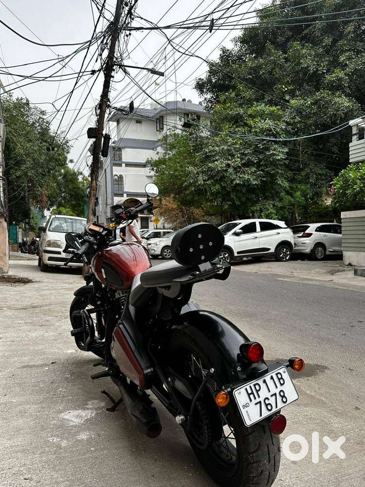 Jawa 42 boober Feb 2024 Registered Brand new with service record