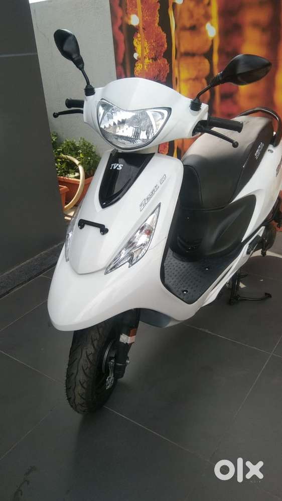 New - fresh scooty white