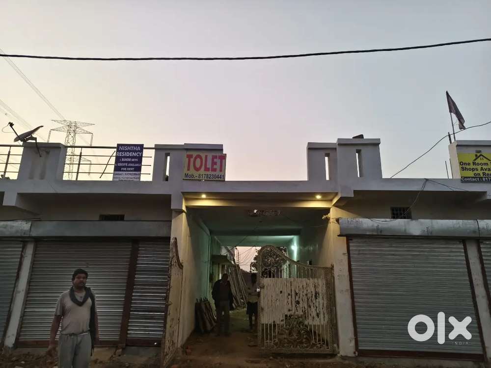 Shops and 1 rooms set  available on rent near Sukhsagar Hospital