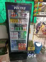 Fridges cildrinks ice cream and water