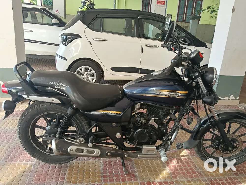 Very good condition bajaj avenjar