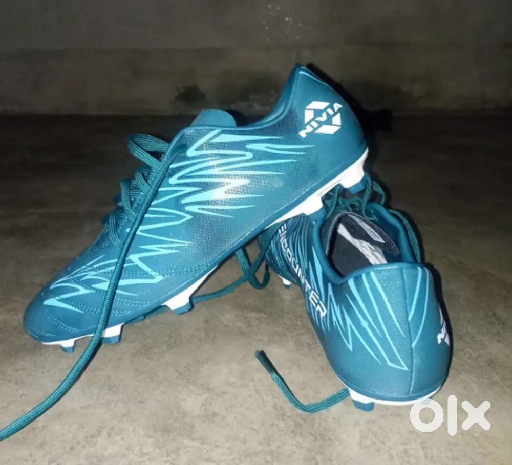 FOOTBALL SHOES (BOOT/STUDS) NIVIA
