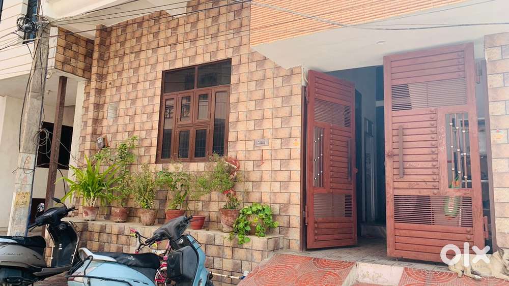 Available One room set with attache Bathroom