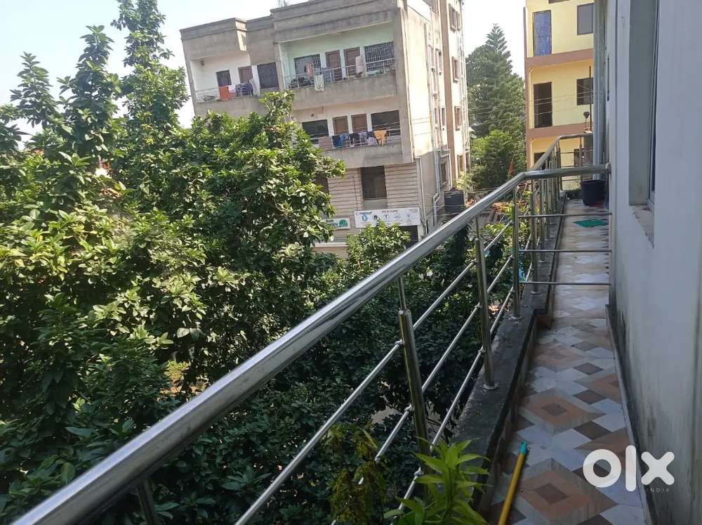 This flat available for 2 girls.