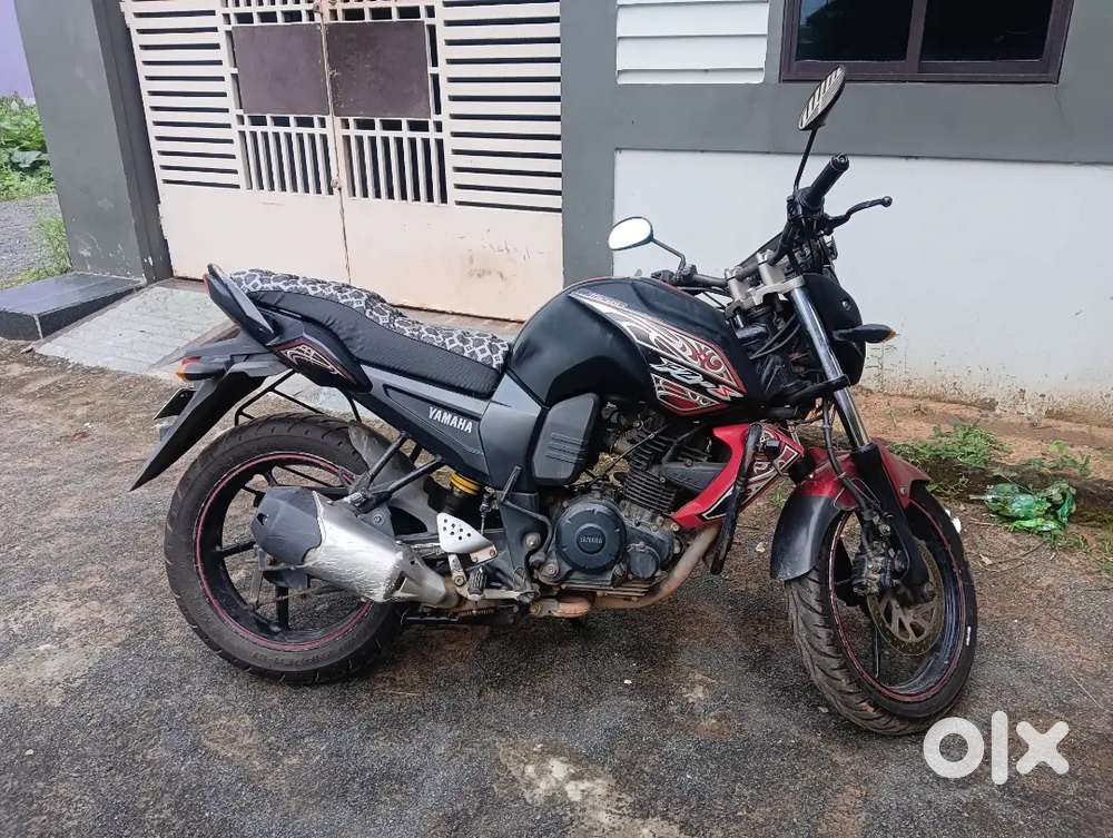 In good condition with flexible riding