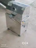 रसवंती मशिन आणि खुर्ची