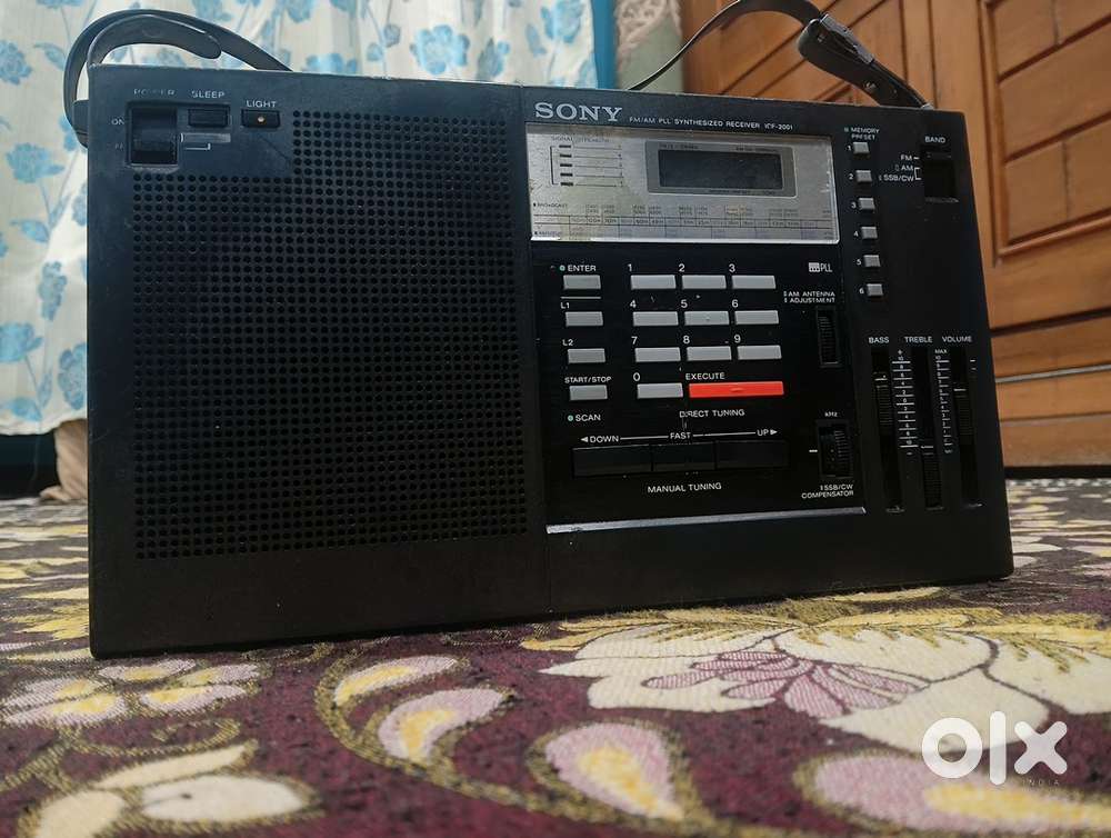 Sony ICF-2001 Rare Vintage World Radio