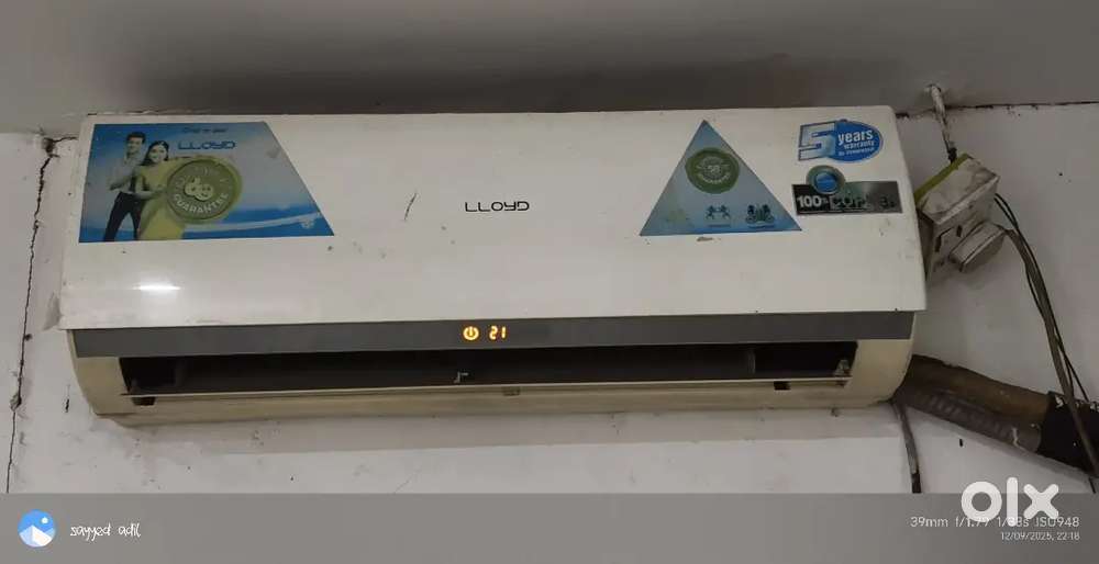 Lloyd AC 1.5 ton in door uot door