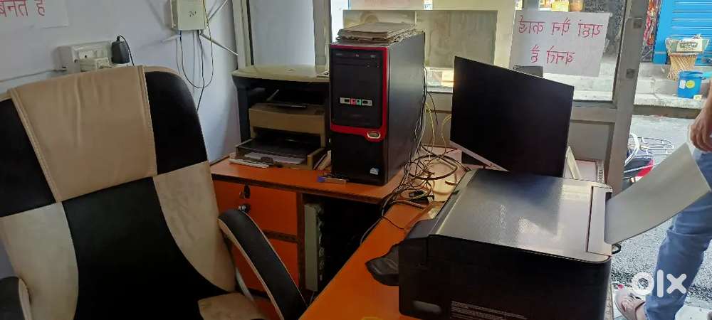Studio ka saman sell