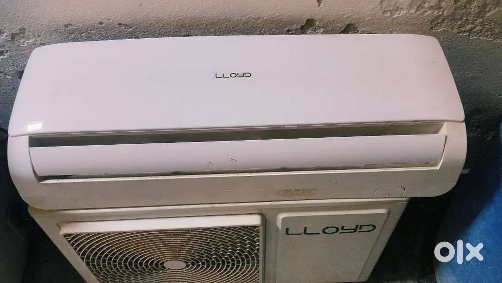 Lloyd A.C 1.5 ton.