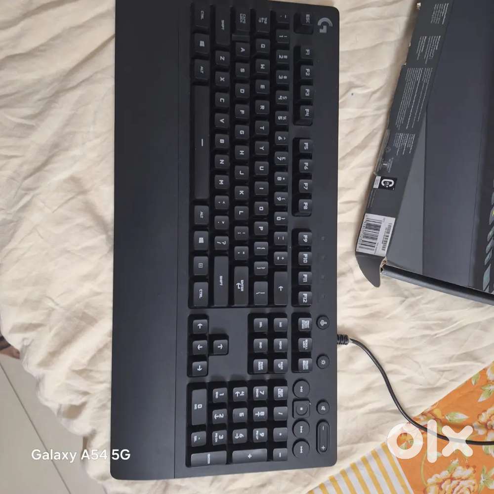 Logitech  keyboard  G213