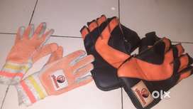 Wicket keeping gloves