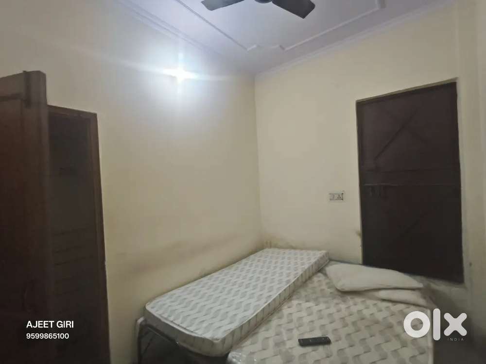 1bhk ground floor for rent in Rohini sector 24