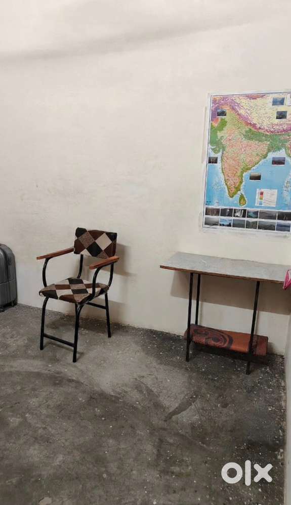 Need a flatmate (Brother nd sister or Girls)4200 with electricity