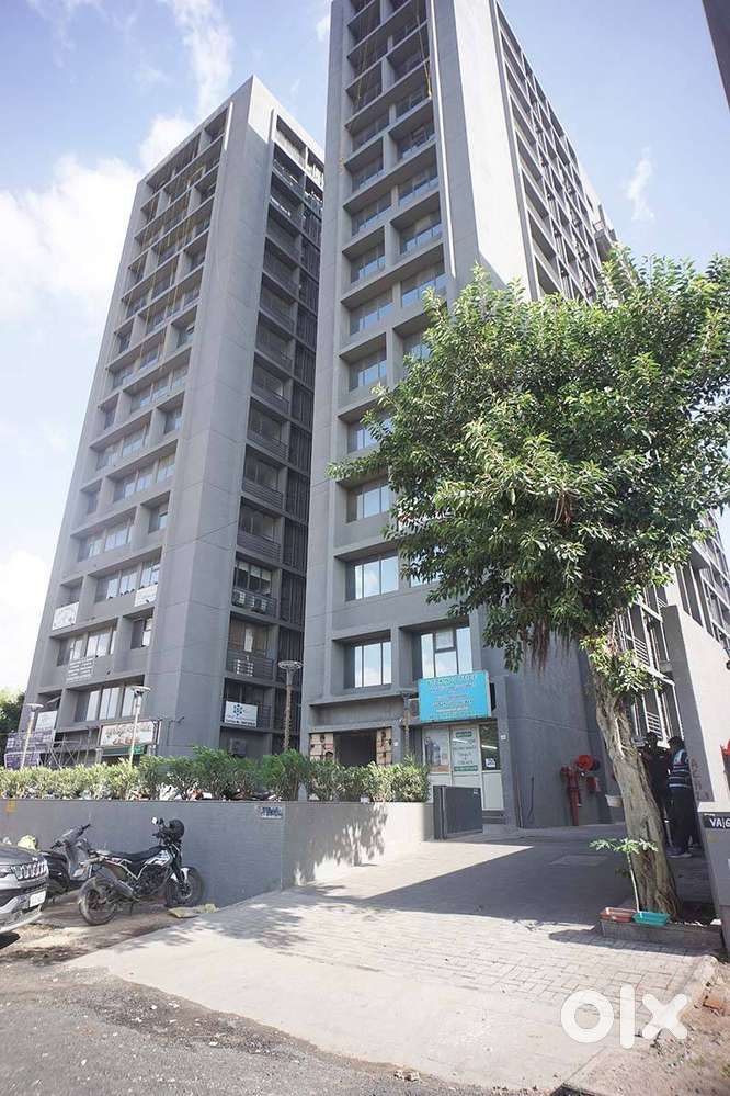 Siddhi Vinayak Arcade For Sell in Vasna