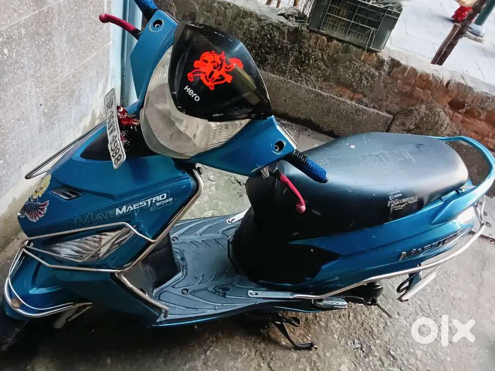 Good condition aaj henew  tire or battery dalaya hu 2 years warranty