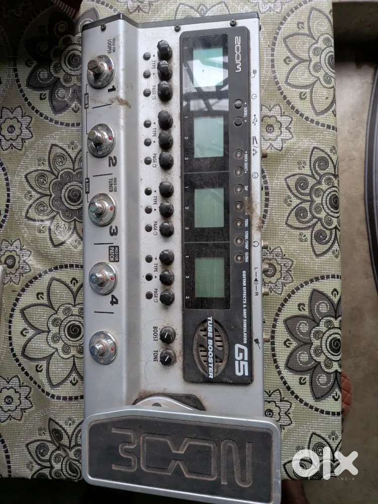 Zoom G5 distortion pedal