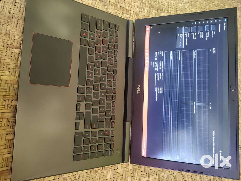 Dell 7577 15 inch gaming laptop GTX 1060, i7, 16GB DDR4, 256+512gb SSD