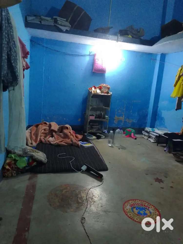 Urgent girl roommate required