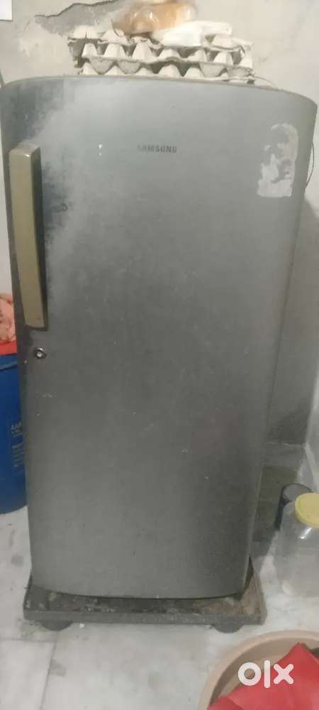 SAMSUNG REFREGIRATOR SINGLE DOOR