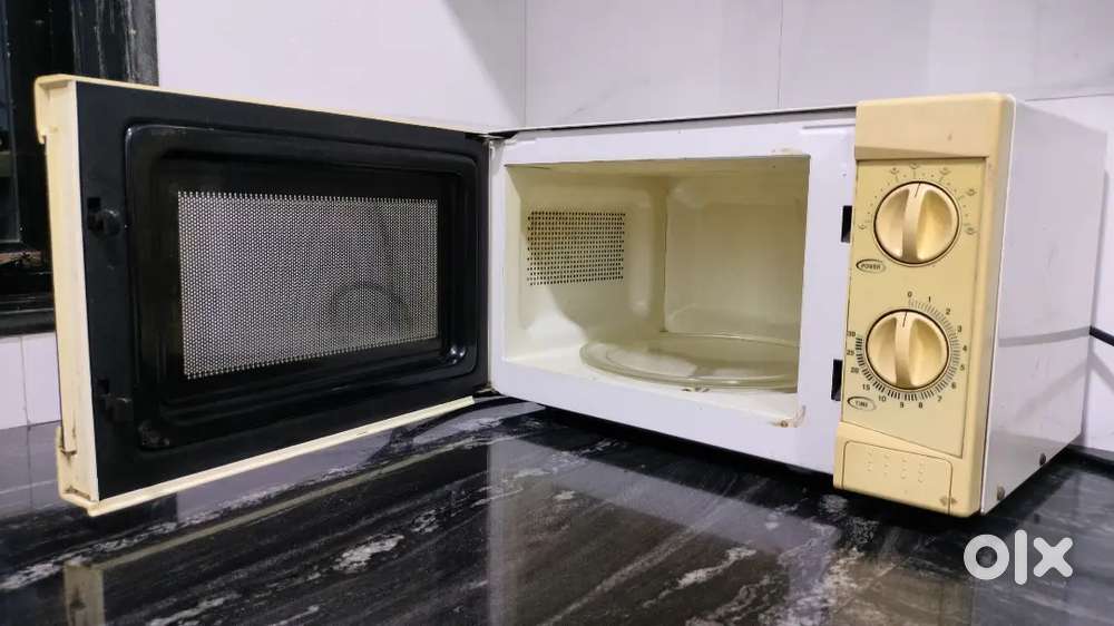 Microvave, h- 26,d-28,w-45