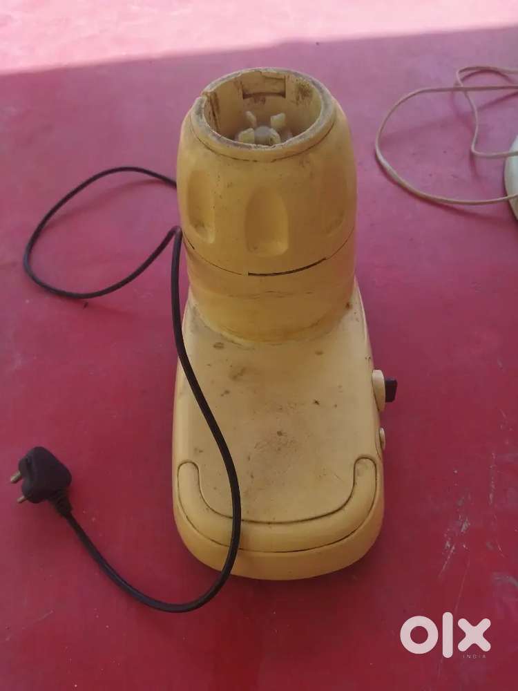 Mixer for grinding