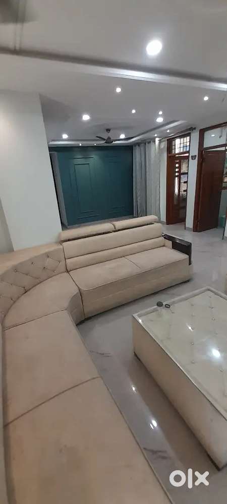 Luxury 3 bhk fully furnished on rent vip road Zirakpur.