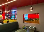 Restaurant captain