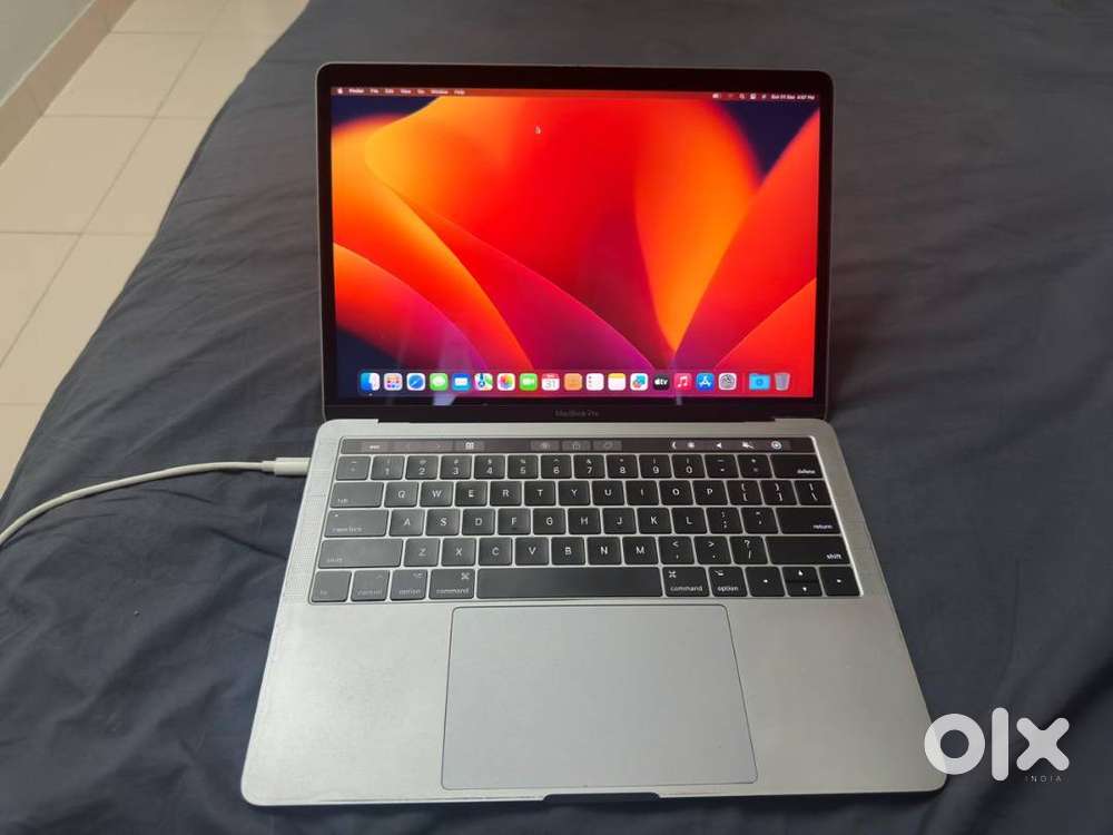 Apple Mac book Pro laptop 2017 (Four Thunderbolt 3 Ports)
