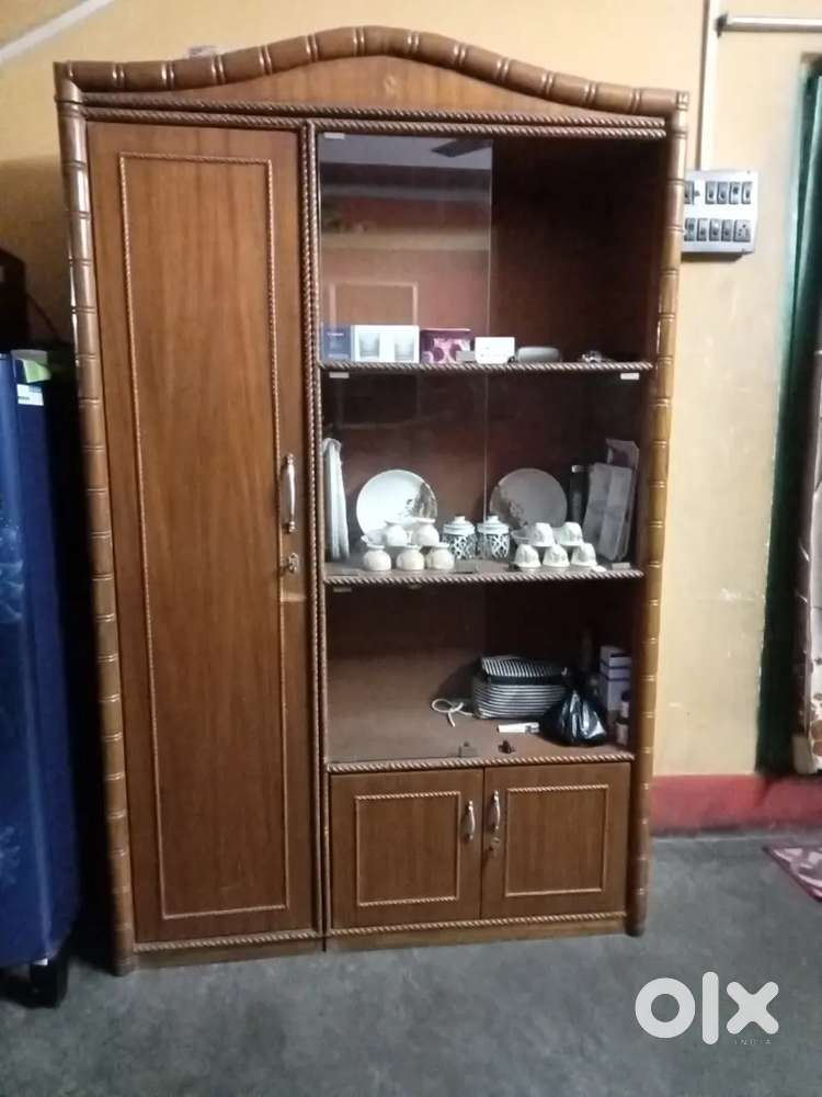 Wooden almira