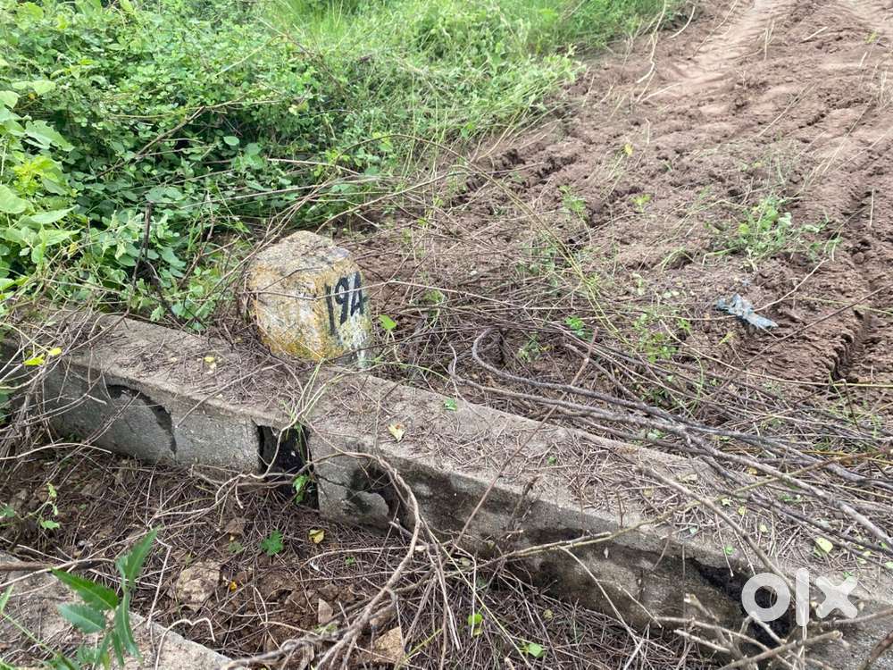 Corner bit for sale at narukur peaceful area to live.