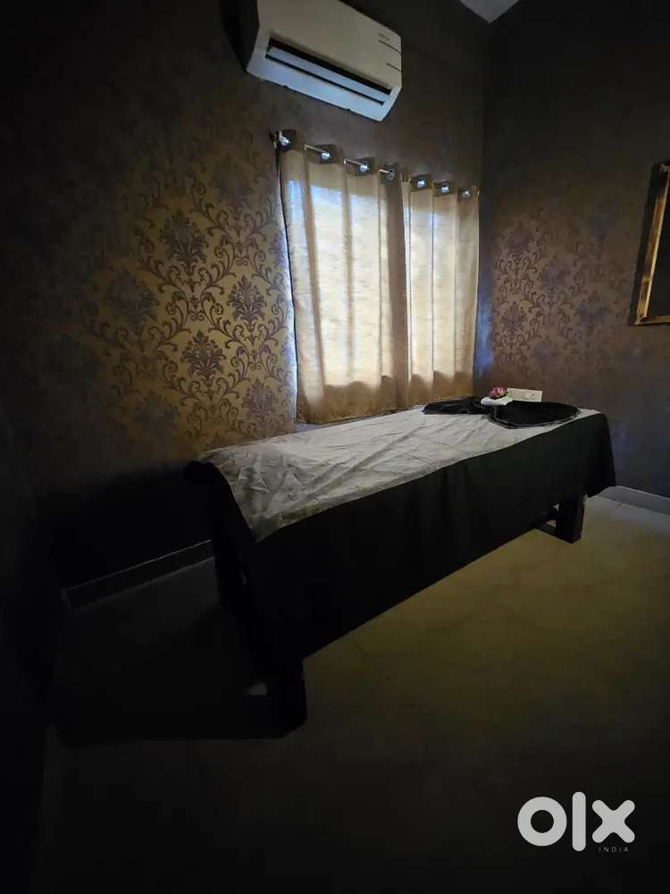 Female therapist for spa