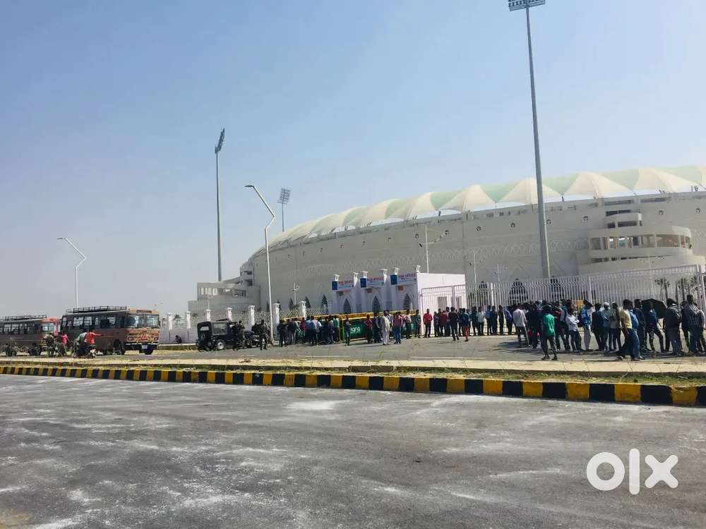 इकाना स्टेडियम शालीमार वन वर्ल्ड के पीछे आवासीय प्लॉट