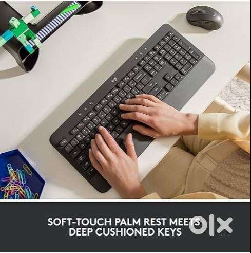 Logitech Signature K650 Wireless Keyboard with Wrist Rest