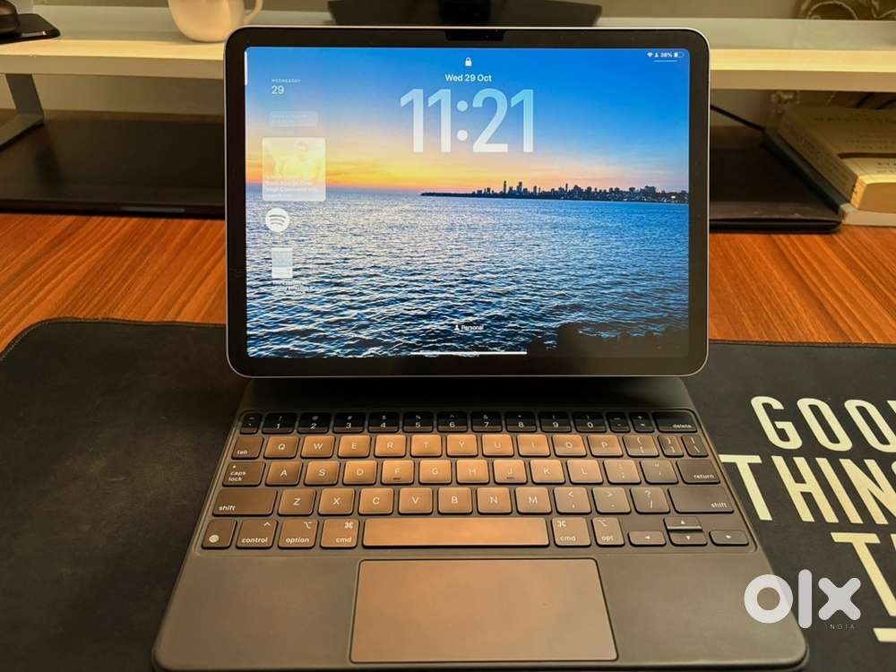 Ipad Air M2 11 Inch With Magic Keyboard