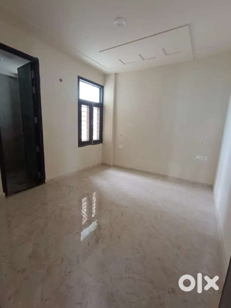 3BHK + pooja room in vrindavan near Taj hotel