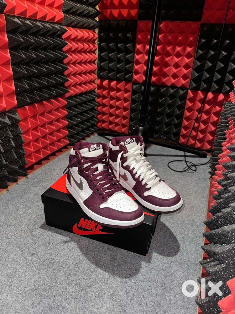 (Brand New) Air Jordan 1 Retro High OG ‘Bordeaux’
