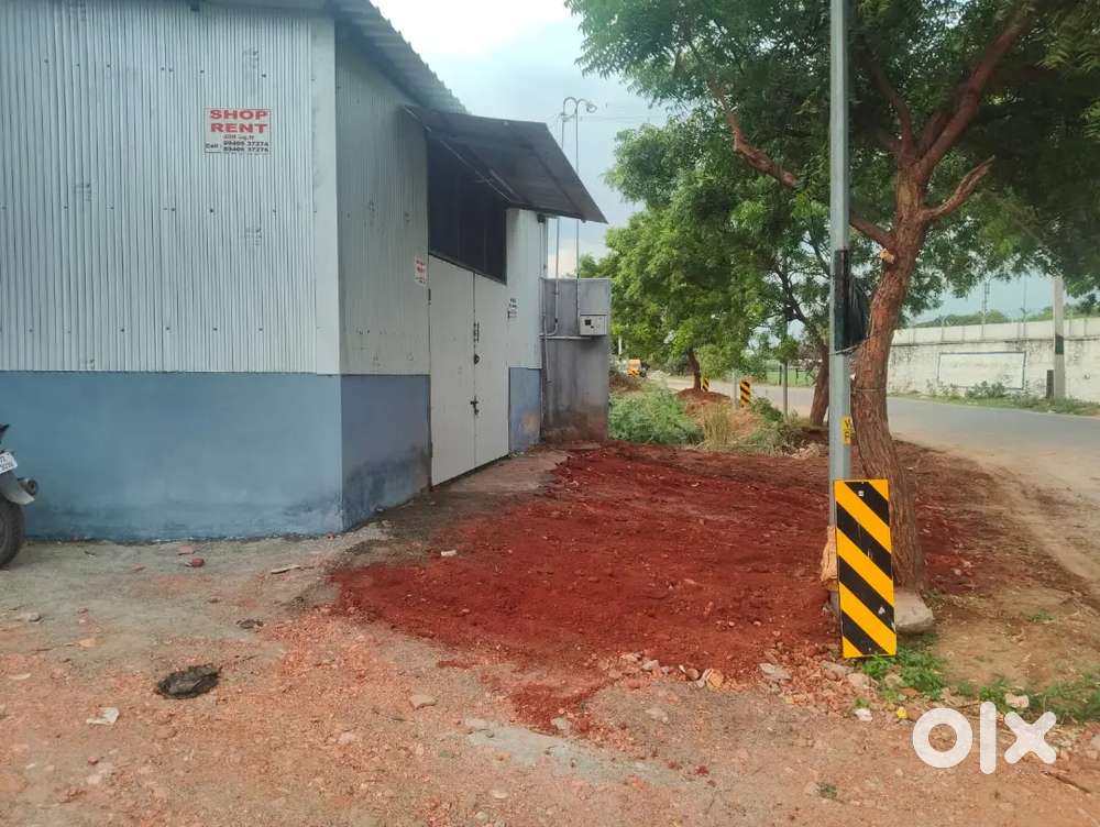 Godown shop for rend