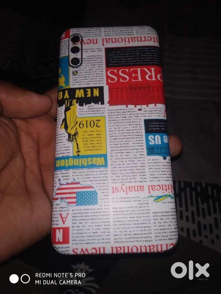 SAMSUNG A50 MAST CONDITION MEIN HAI BSS SCREEN PRR DOTE TYPE SKRETCH H