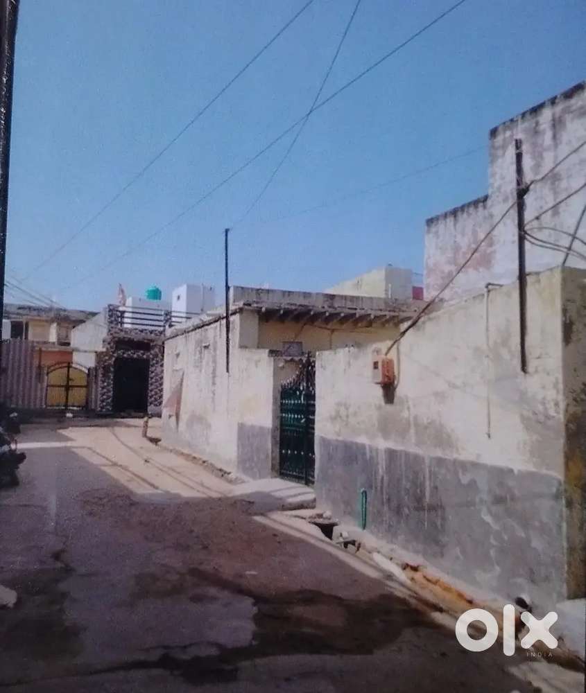 L Corner plot for sale in Badu Sarai Delhi registry k sath