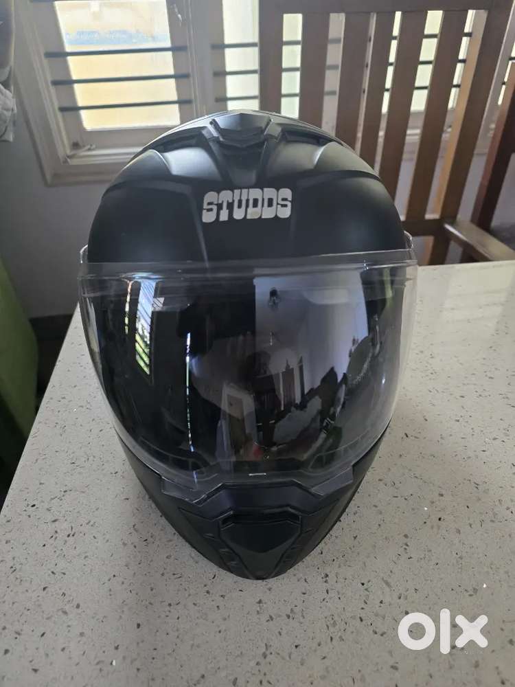 Stuuds helmet