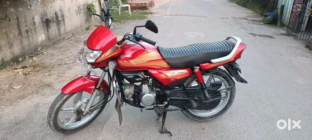 Hero hf deluxe Red colour showroom condition