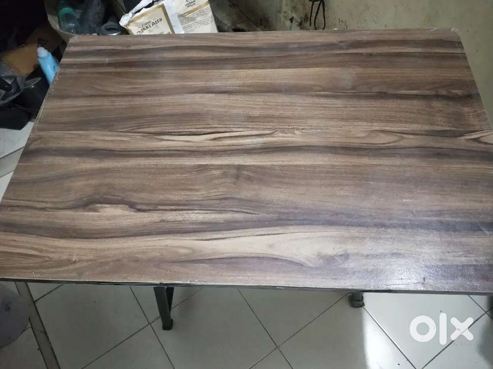 Table for study and multiple use