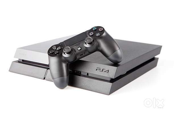 PS4 Slim with 4 Games